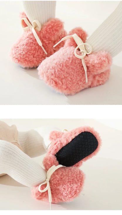 Soft anti-slip crib shoes, unisex design for winter, promoting safe first steps.