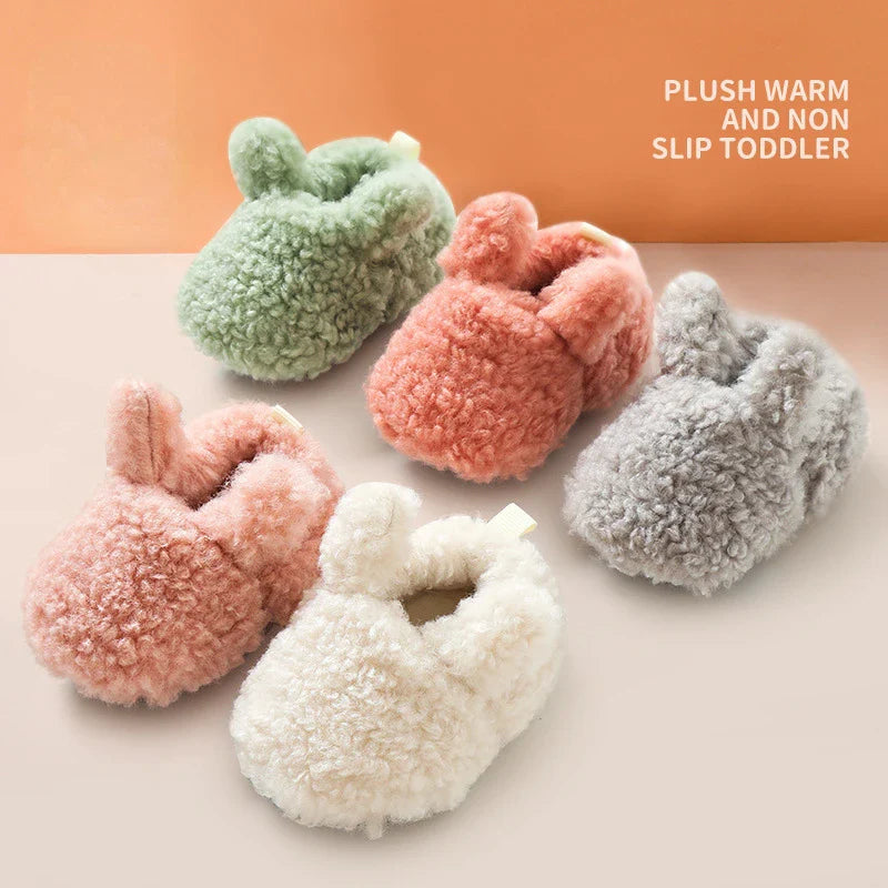 Baby girl soft anti-slip crib shoes, ideal for winter warmth and newborn comfort.