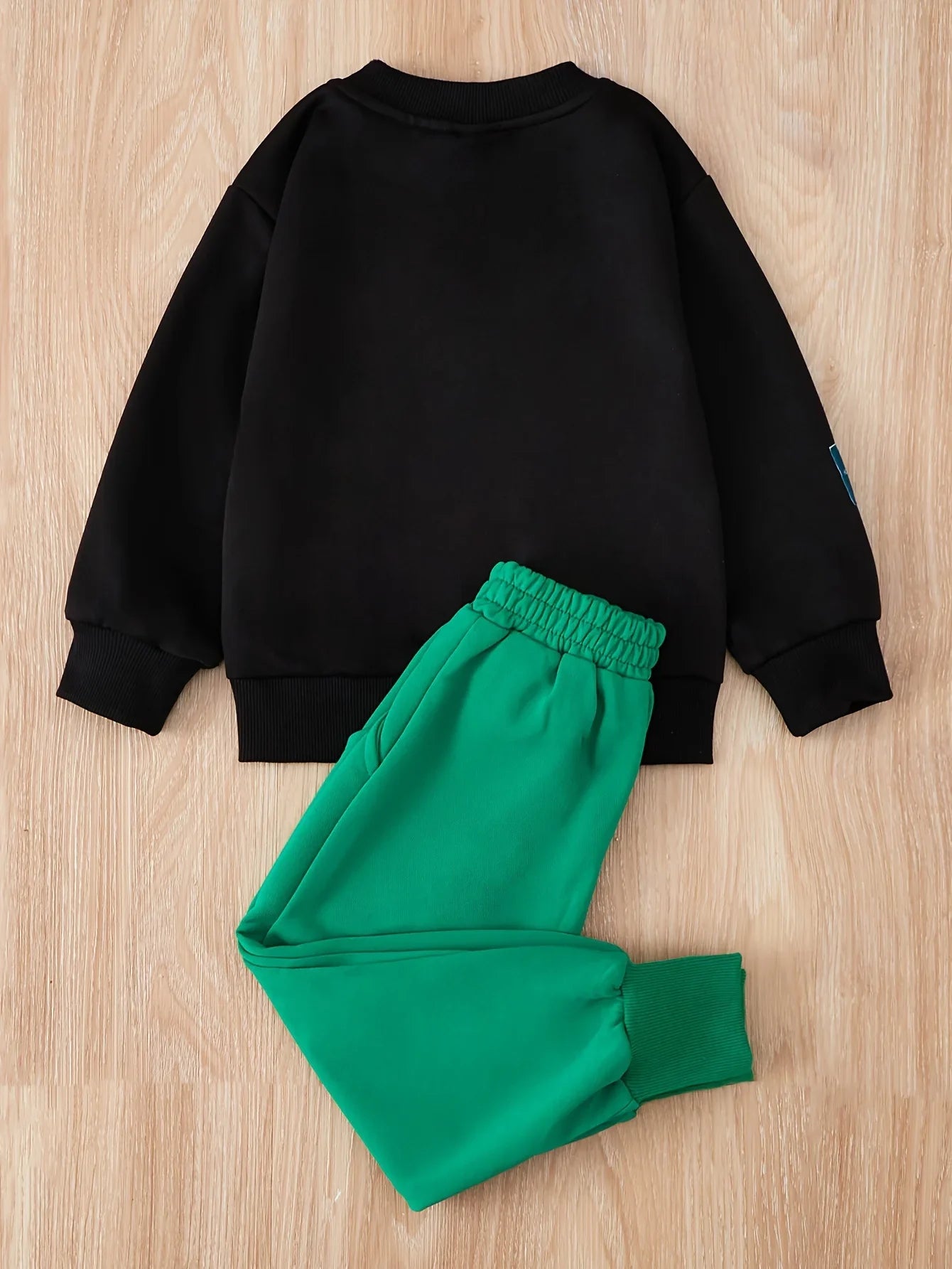 Stylish baby long-sleeve leisure set, two-piece cotton blend for winter and spring casual wear
