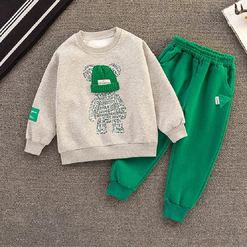 Spring baby unisex ensemble, a comfortable two-piece cotton blend set for everyday wear