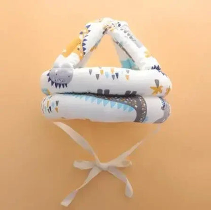 Soft helmet for babies, designed to absorb impact during falls and bumps, anti-collision