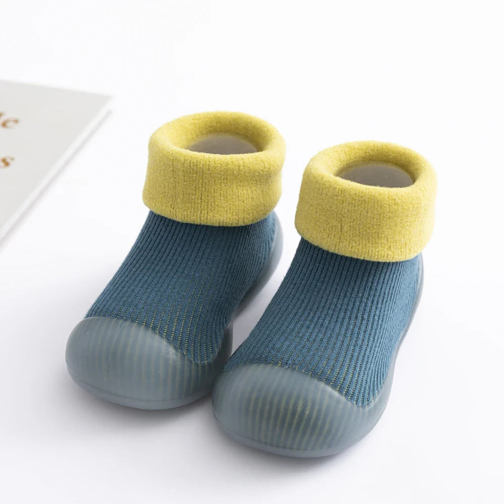 Newborn soft sole moccasin-style sock shoes, anti-slip