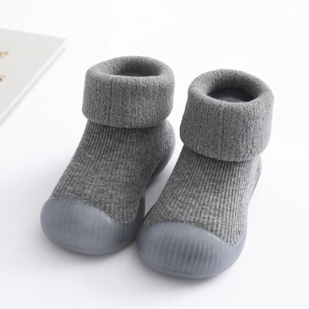 Newborn fleece-lined winter sock shoes, soft sole mobility