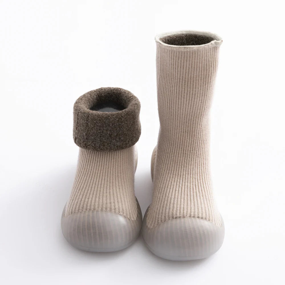 Newborn soft sole sock shoes, warm and anti-slip in winter