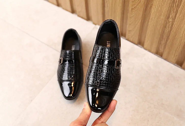 Unisex white formal shoes, flat leather design for weddings and celebrations