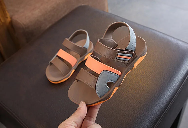 Youth boys' non-slip casual sandals, lightweight black design, durable PU leather, summer comfort