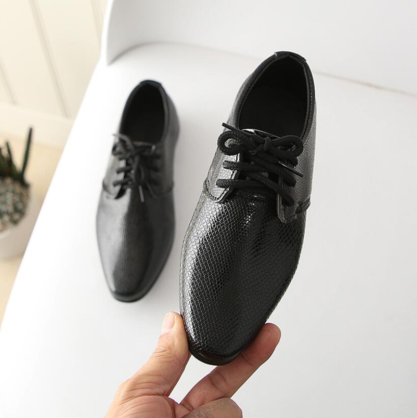 Comfortable boys' leather shoes, crocodile texture, anti-slip for school or formal wear.