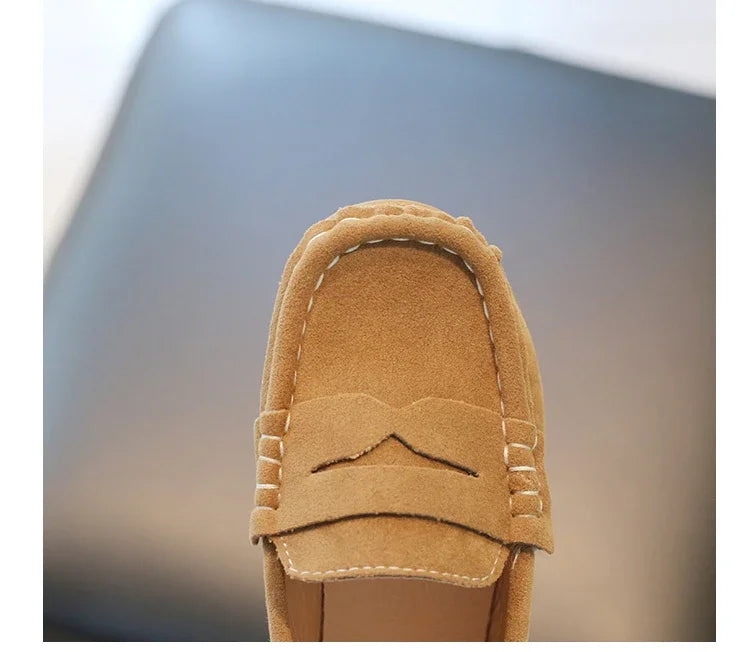 Dark grey slip-on suede shoes for boys, casual, non-slip, kids fashion