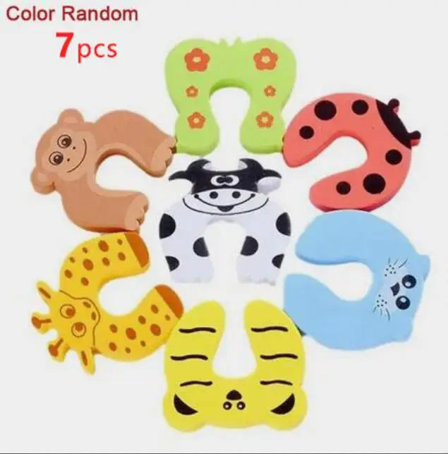 Vibrant giraffe baby safety door stopper, a fun and practical child protection solution.