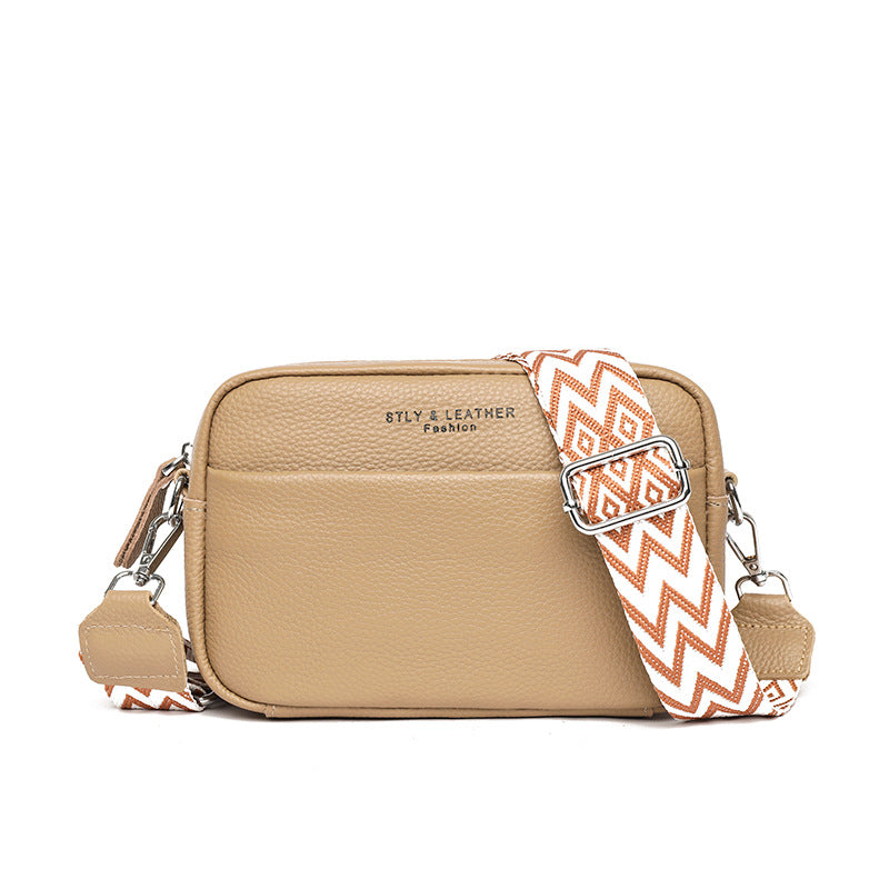 Women's chic crossbody bag, an adaptable everyday shoulder bag, perfect for various fashion looks.