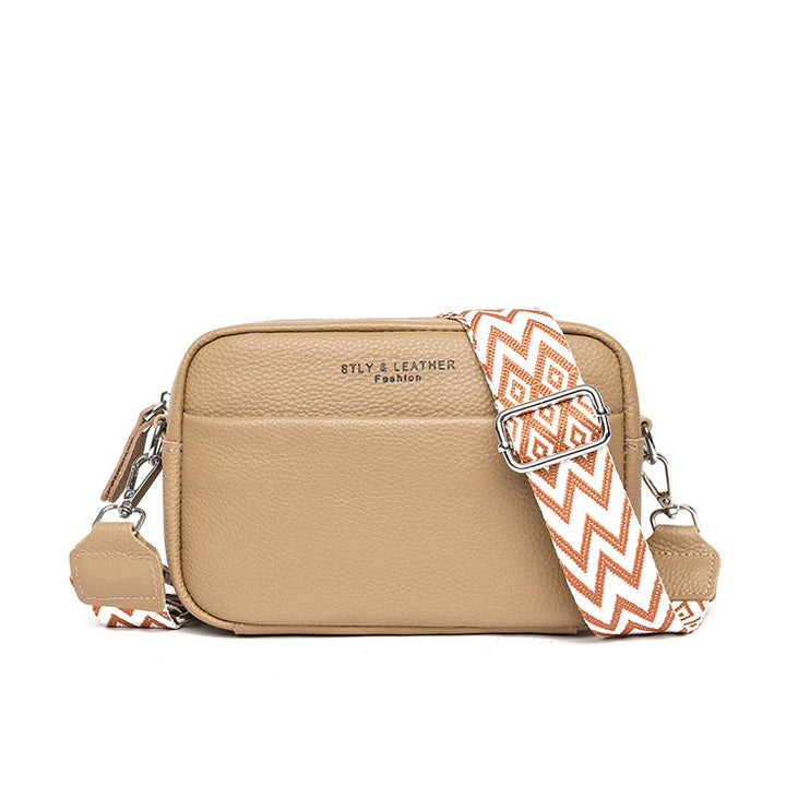Women's chic crossbody bag, an adaptable everyday shoulder bag, perfect for various fashion looks.