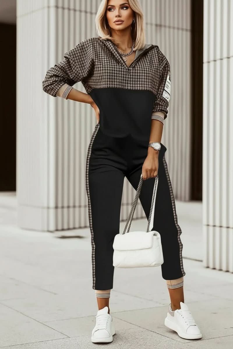 Women's athleisure tracksuit set, a stylish two-piece for travel, workouts, or comfortable everyday casual wear.