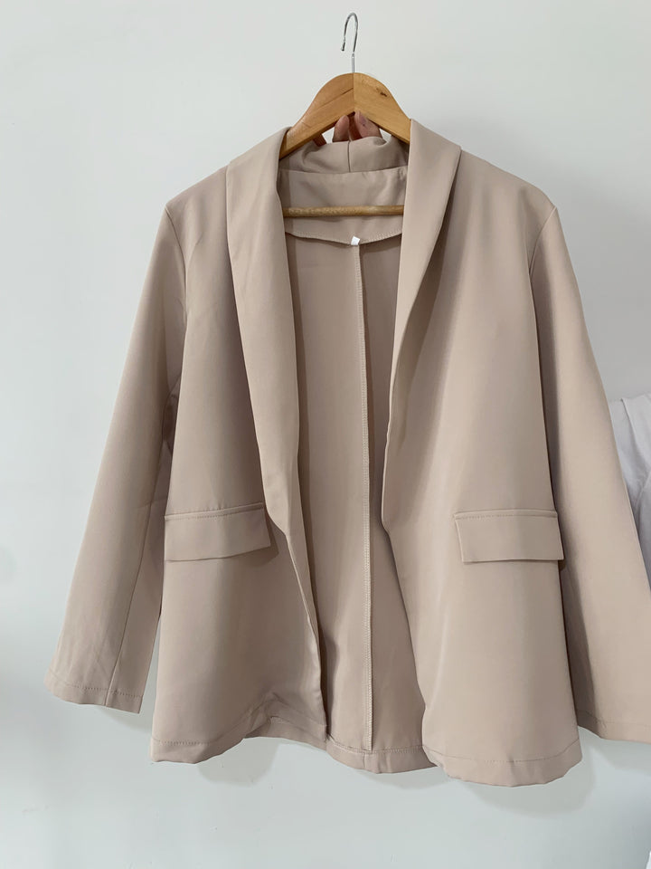 All-season women's versatile blazer, chic for professional office style & casual fashion wear.