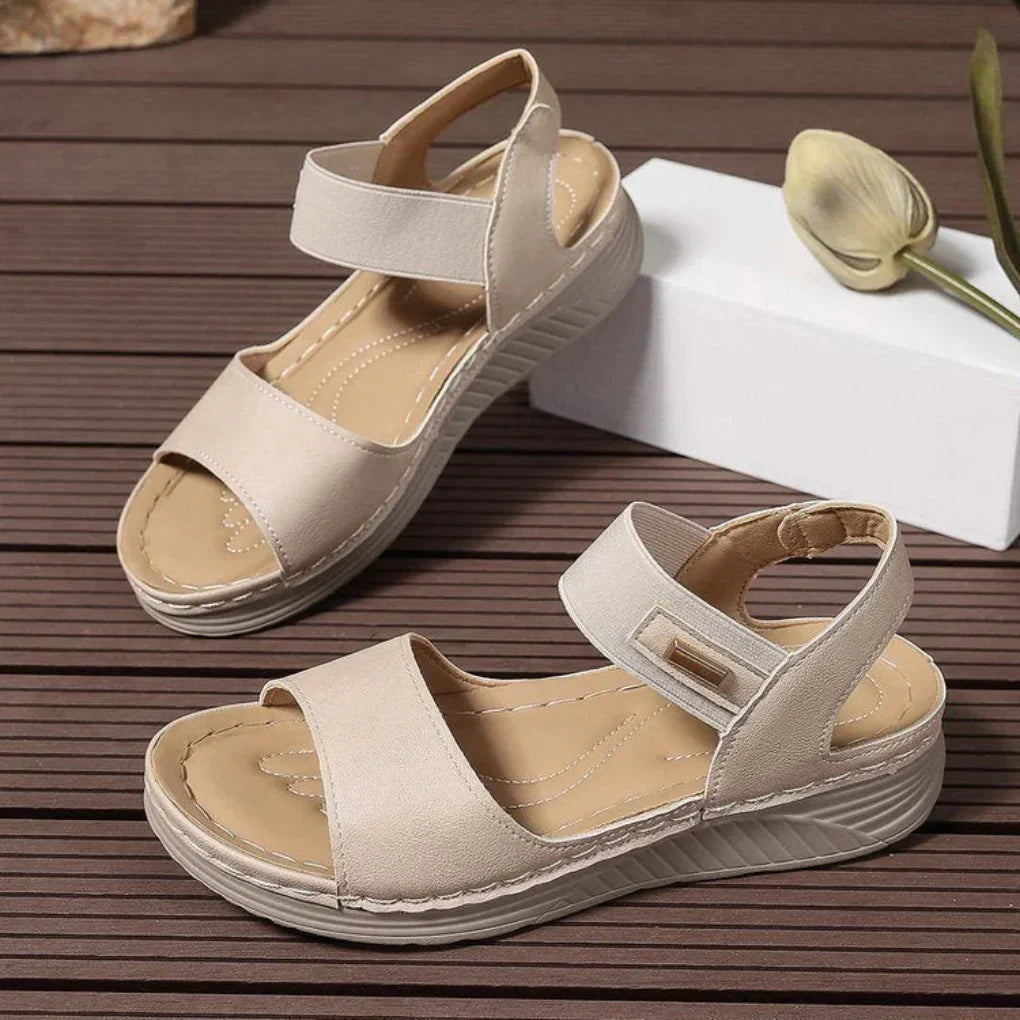 Stylish & comfortable women's open-toe sandals. Chic casual summer footwear, perfect for warm weather everyday wear.