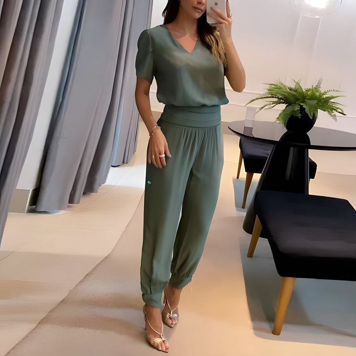 Stylish women's matching outfit, a comfortable two-piece set for loungewear or fashionable daily apparel.