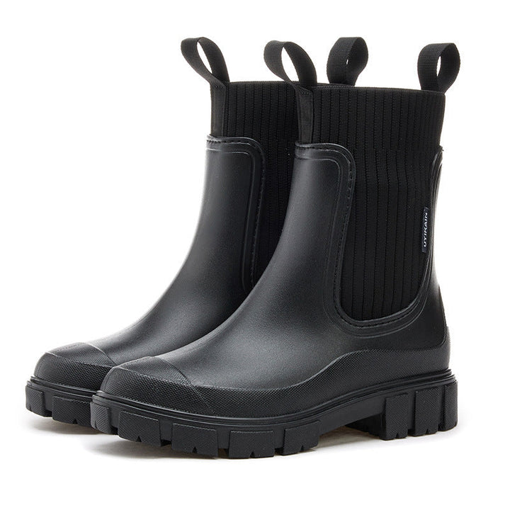Detail of anti-slip sole on women's waterproof all-weather boots. Secure grip for wet & slippery conditions.