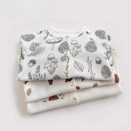 Children's airy cotton sleepwear set, light blue shirt and shorts, for comfortable sleep and play