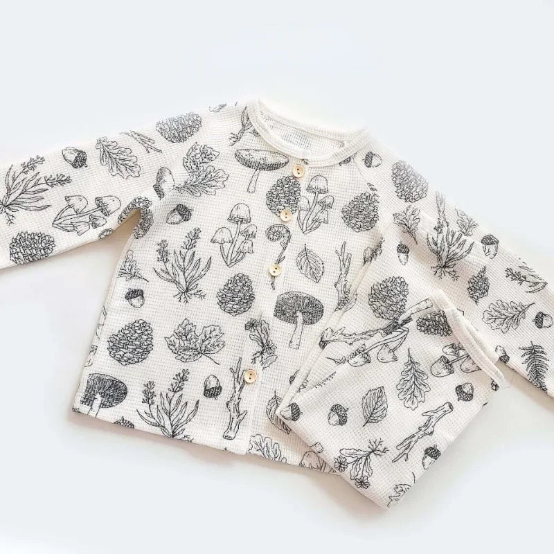 Lightweight children's sleepwear set, 100% cotton, designed for ultimate comfort and breathability