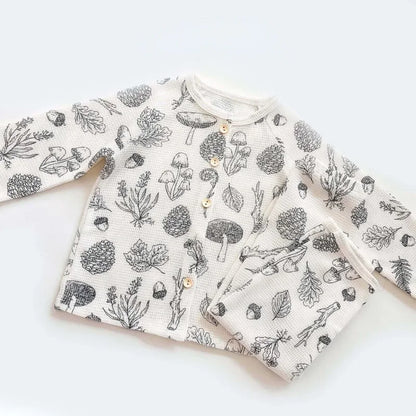 Lightweight children's sleepwear set, 100% cotton, designed for ultimate comfort and breathability