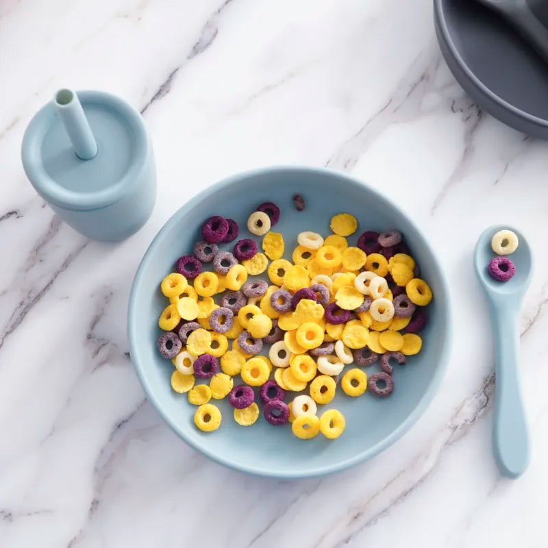 Stylish BPA-free silicone bowl for children, perfect for safe baby-led weaning.