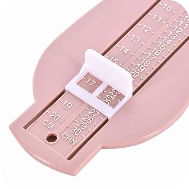 Foot growth tracker for toddlers & children. Simplify shoe measurement for healthy foot care.