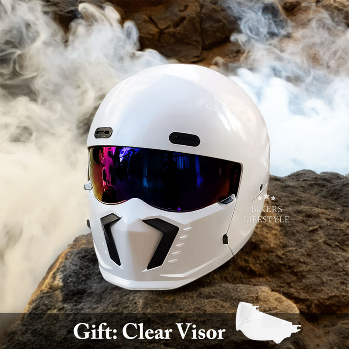 Side view: Unisex full face motorcycle helmet. Sleek design, DOT ECE certified for safety on the road.