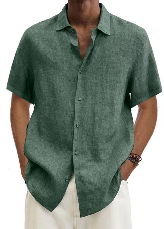 Everyday men's short-sleeve shirt with collar. A classic, versatile button-down for comfort.