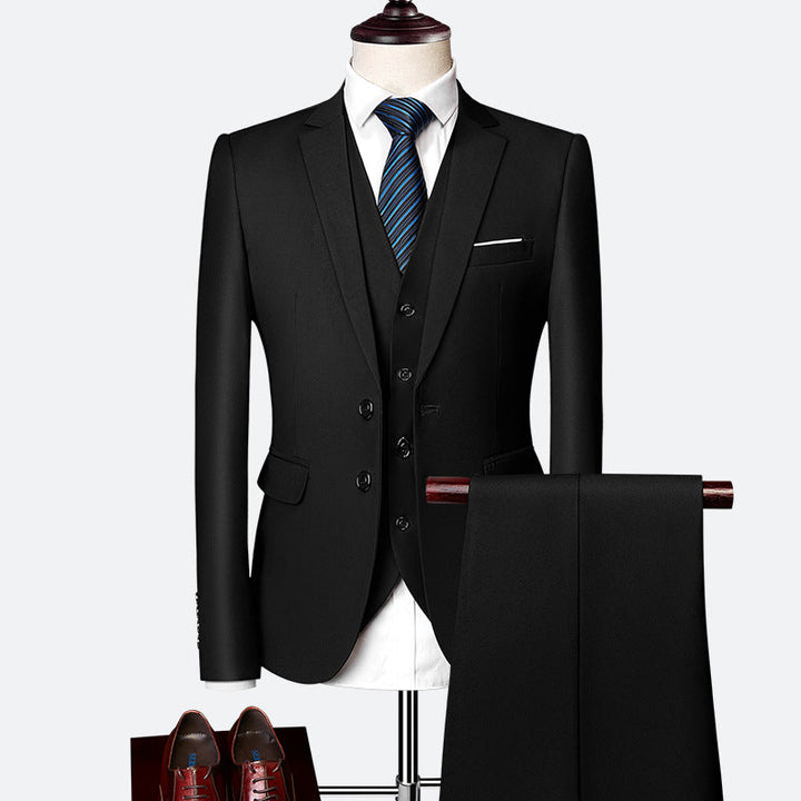 Stylish men's three-piece suit set, perfect for weddings & special occasions. Formal event wear.