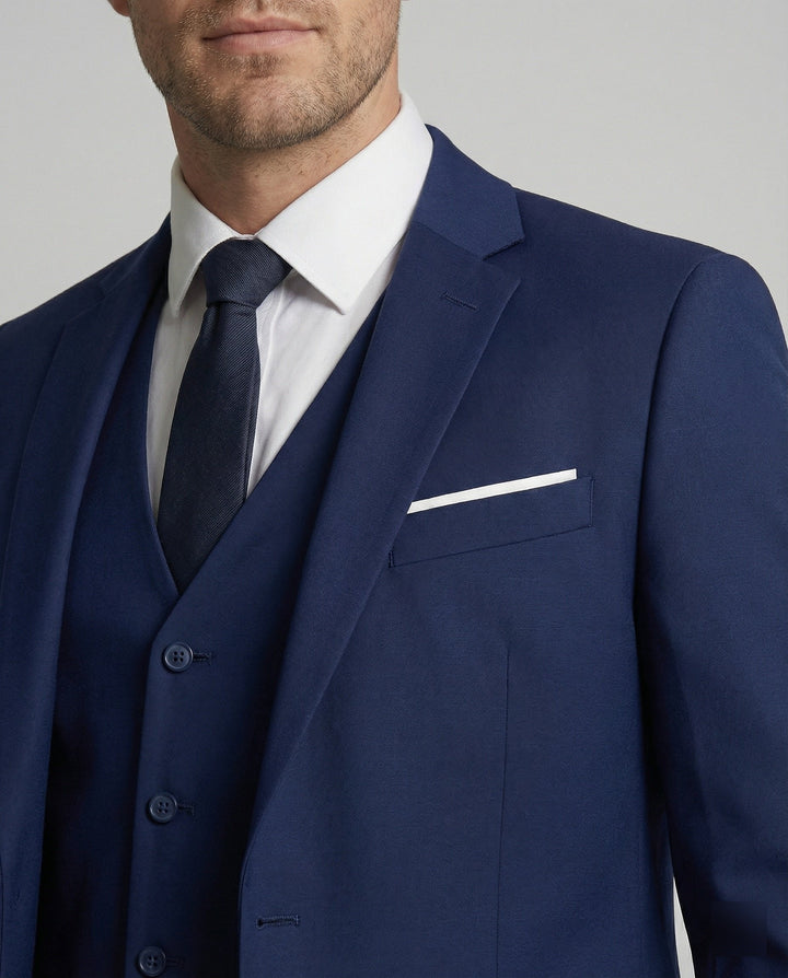 Stylish grey men's three-piece suit, ideal for year-round formal wear, business meetings, and elegant events.
