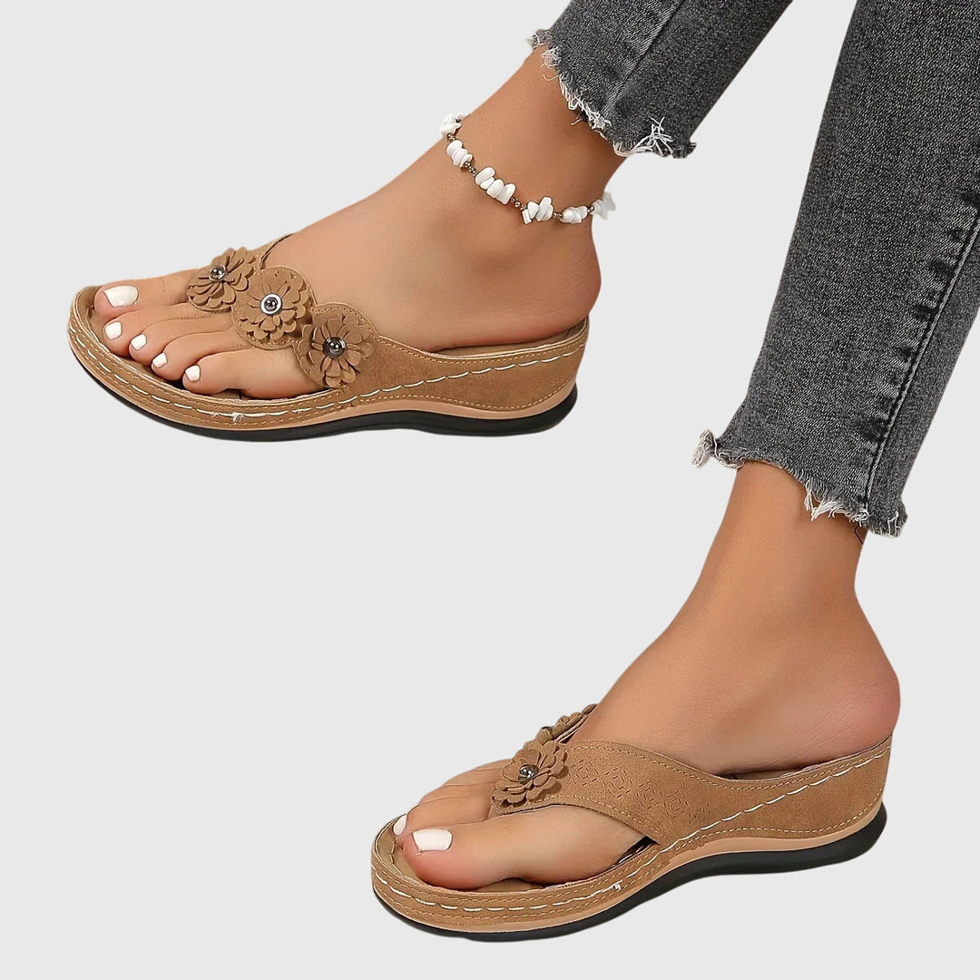Women's casual orthopedic sandals with excellent arch support, ergonomic design, and daily comfort features.
