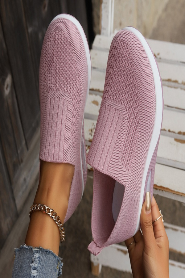 Durable women's walking shoes, providing excellent foot support & pain relief for active women.