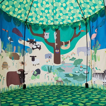Kids' magical polyester playtent castle, a portable speelgoed for imaginative indoor and outdoor play.