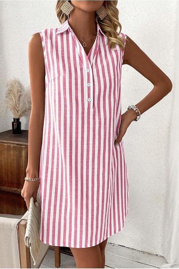 Classic women's comfortable midi dress, ideal for versatile everyday wear. Stylish and machine washable.