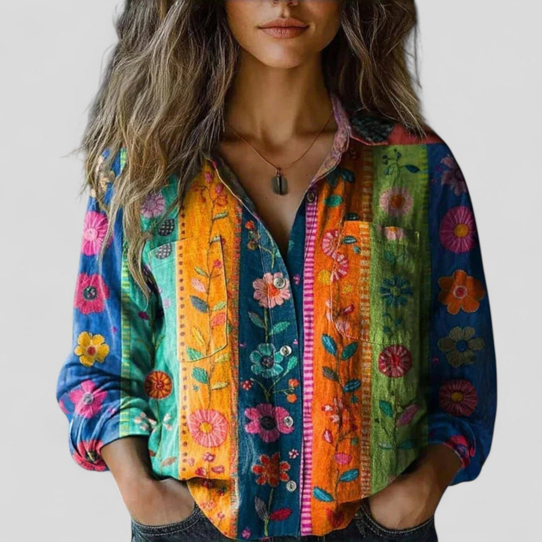 Comfortable women's gradient blouse shirt for versatile everyday style. Long sleeve button-up for spring & autumn.