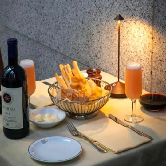 Easy-to-use cordless rechargeable LED lamp for instant accent lighting anywhere.