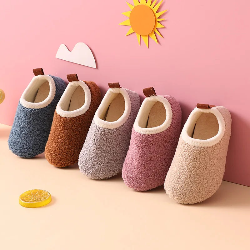 Cozy anti-slip indoor slippers for kids, perfect for warm winter toddler footwear