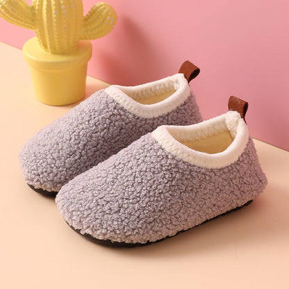 Toddler footwear: Kids' warm anti-slip indoor slippers for cozy little feet