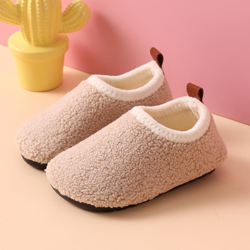Kids' comfortable anti-slip indoor slippers, ideal for keeping little feet warm