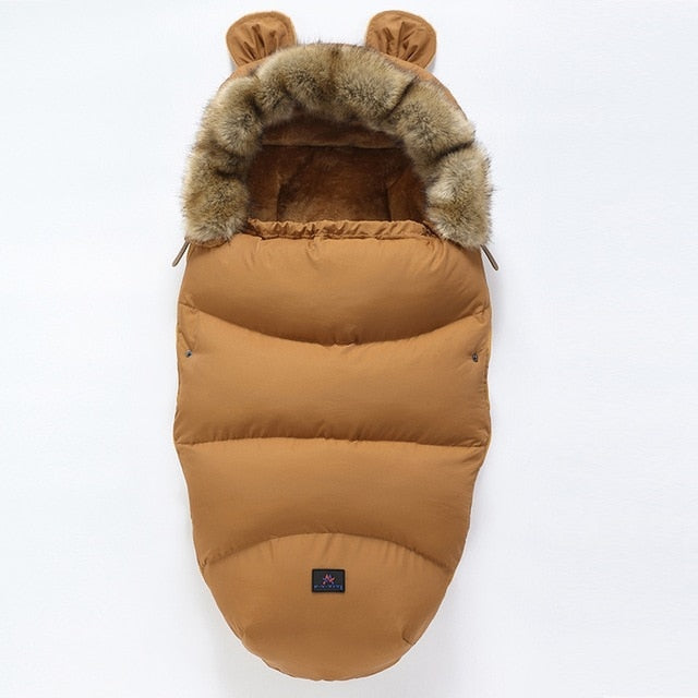 Baby winter footmuff, stroller sleeping bag, windproof and warm for infants, universal travel accessory.