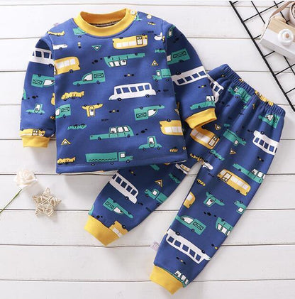 Soft sleep set for children, green flannel pajamas with forest animal characters, unisex design