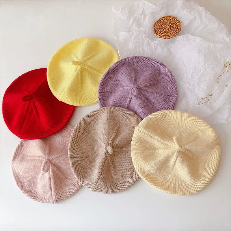 Fall winter baby fashion: Soft knitted vintage beret, cozy and cute