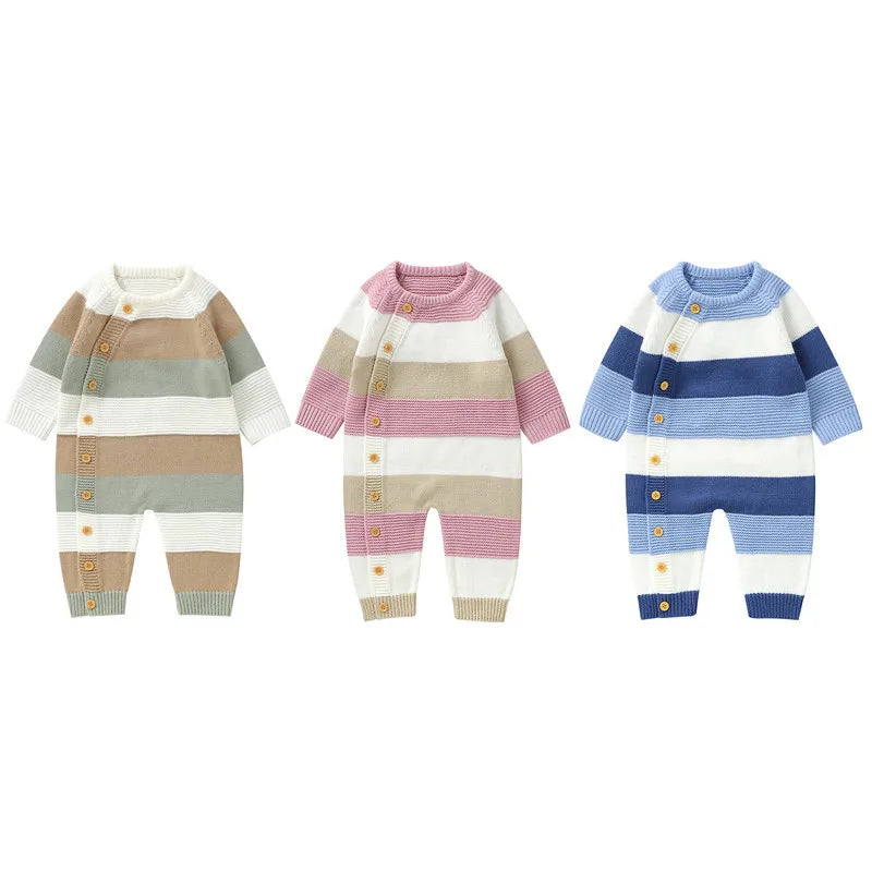 Unisex knitted baby romper with long sleeves, soft and warm for comfortable infant wear