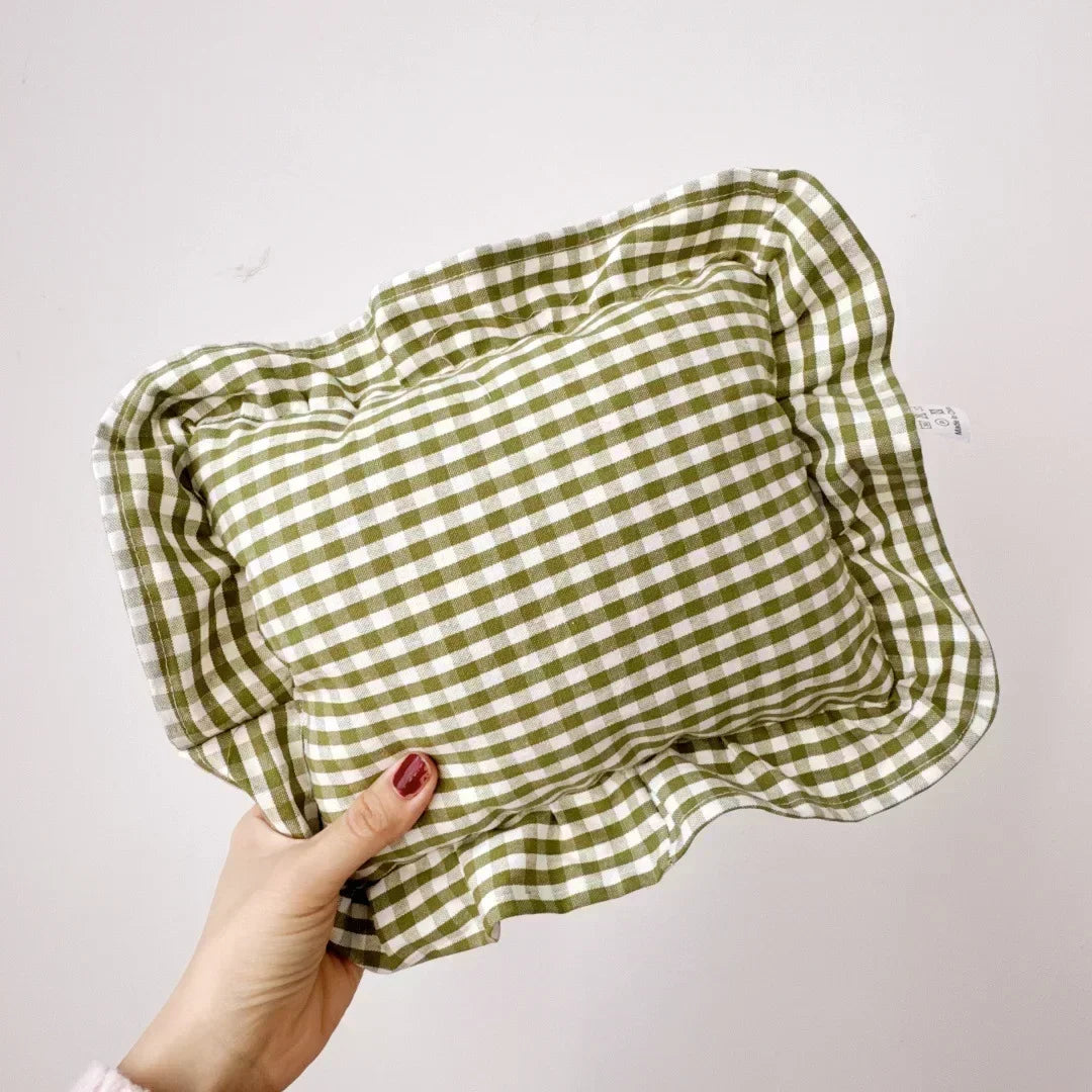 Personalized ruffled baby pillow, soft cotton, essential for a cozy childrens room