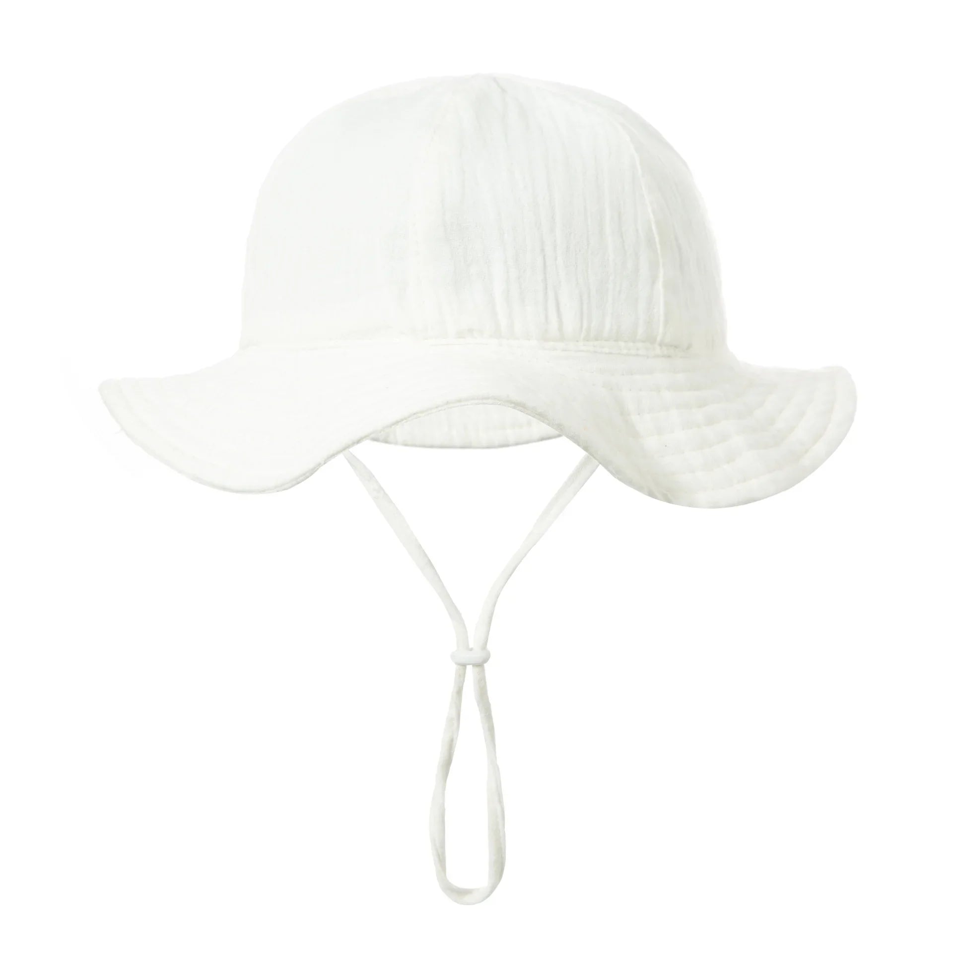 Baby outdoor cap in green cotton, designed for comfortable infant sun protection and style.