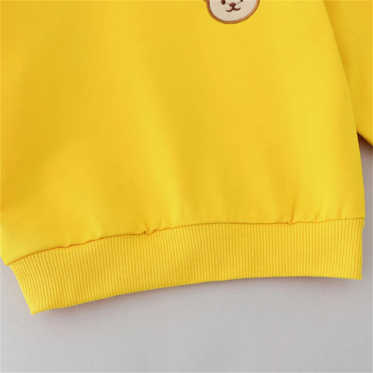 Baby fashion bear loungewear set in cotton, comfortable for everyday wear.