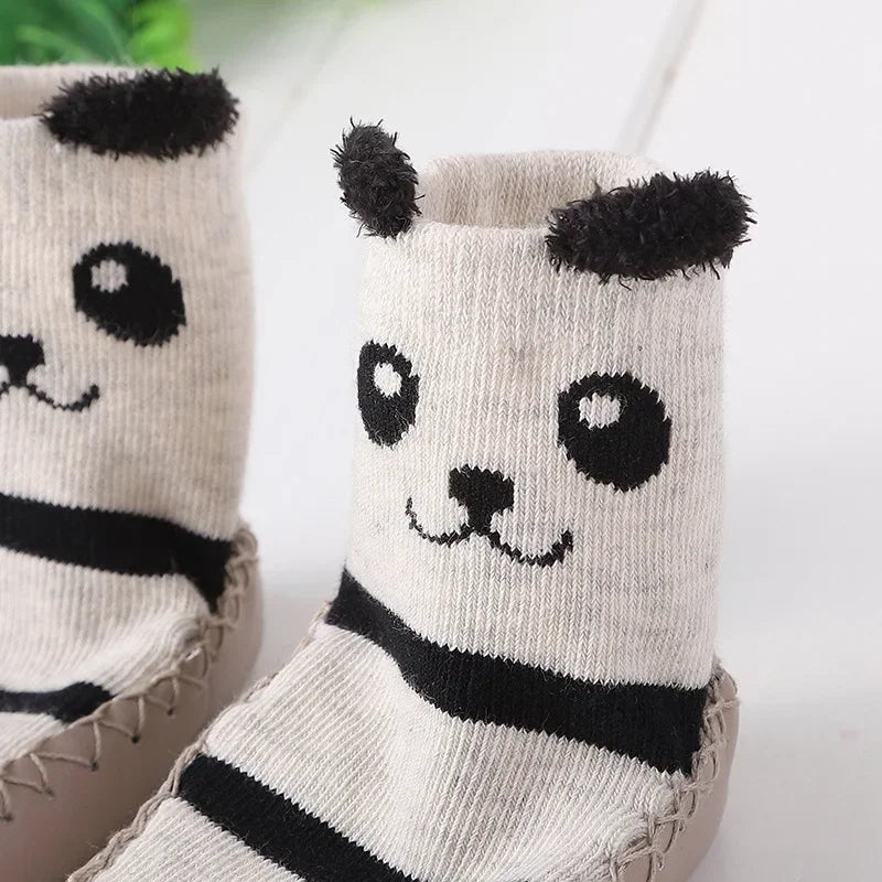 Newborn anti-slip floor socks, comfortable cotton with a cute fox print for baby.
