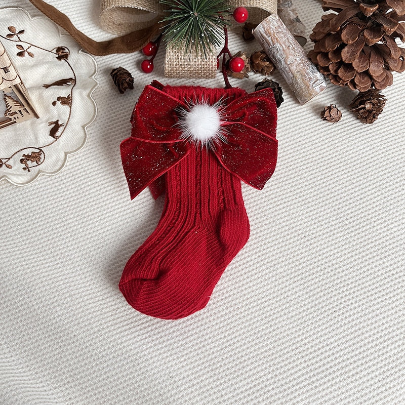 Soft and warm anti-slip Christmas socks for children, ideal for winter