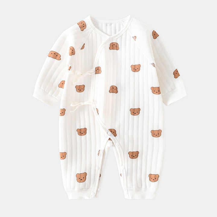 Adorable baby bodysuit with bear applique, ideal for infant spring & autumn wear. Comfortable newborn clothes.