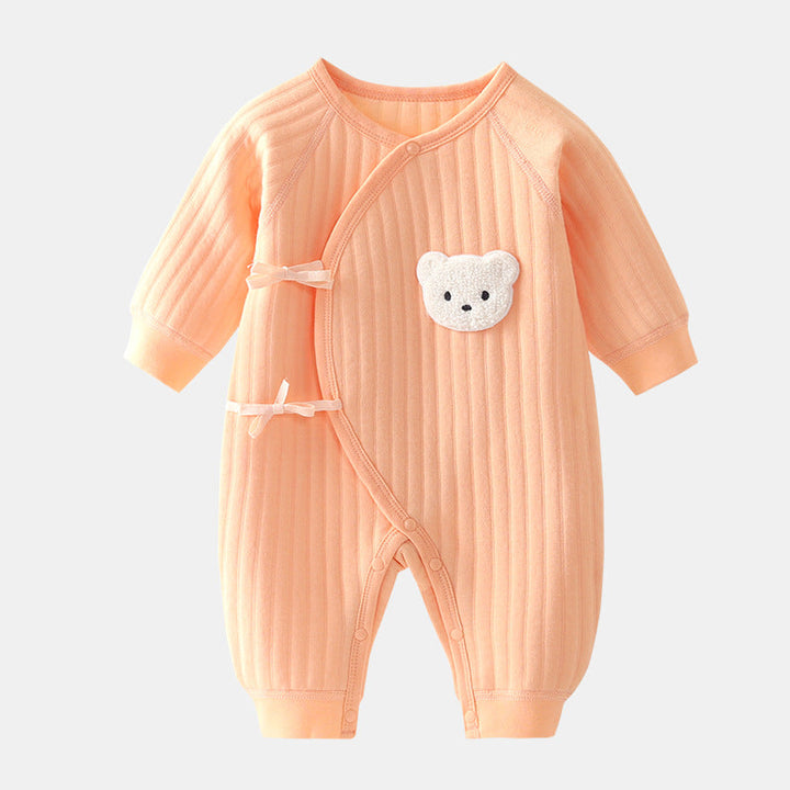 Charming bear applique infant bodysuit for cozy spring & autumn baby comfort. Essential newborn clothes.