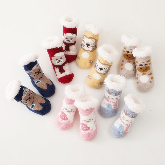 Cute pink baby thick cotton anti-slip socks with cloud design, for infants and toddlers.